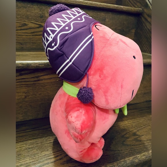 Tabekko Animal Crackers Hippo plush in Winter gears from Japan - Picture 2 of 5